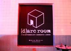 darc-room-wall-image