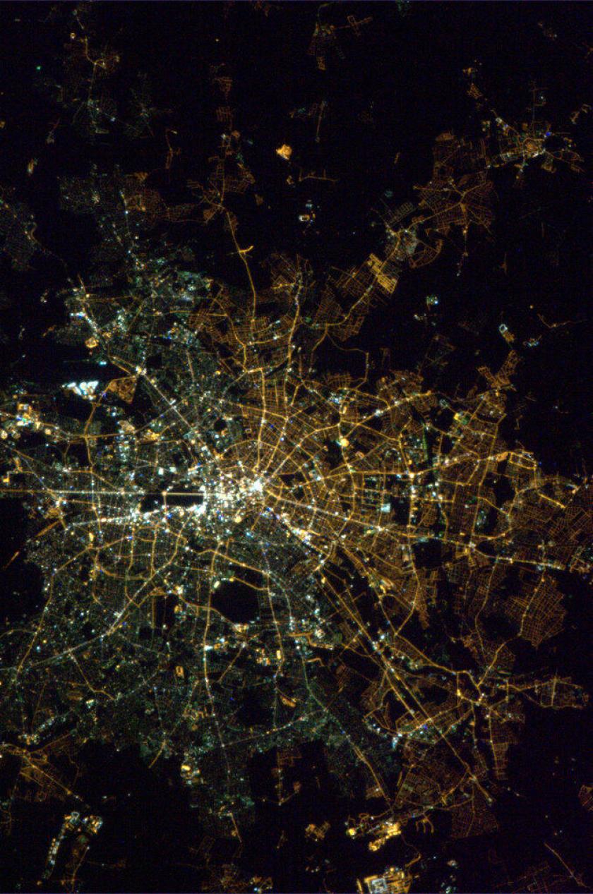 Восточный и Западный Берлин из космоса